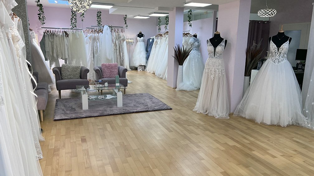 Im exklusiven Brautstudio der #Hochzeitsstrasse in Wermelskirchen bei Köln findest Du garantiert Dein Brautkleid